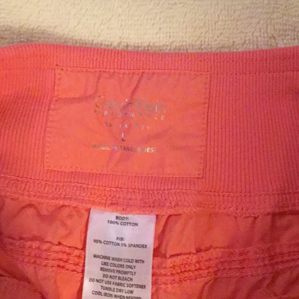 Shorts - Picture 5 of 5